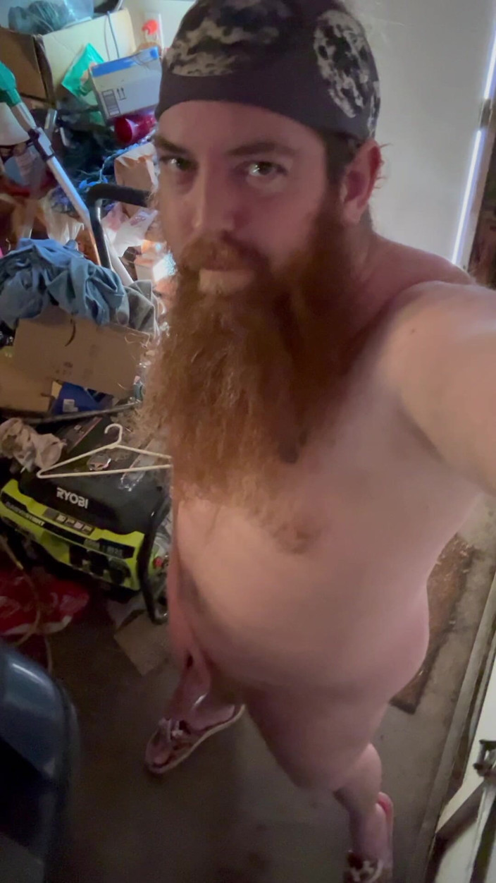 Big Baz: Long Naked Piss