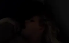 然后面对面。我们为一些双重乐趣添加玩具 2 比 1 与荡妇妻子更好