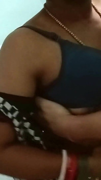 年轻的姐夫热辣的kamasutta与年轻的新婚人发生性关系
