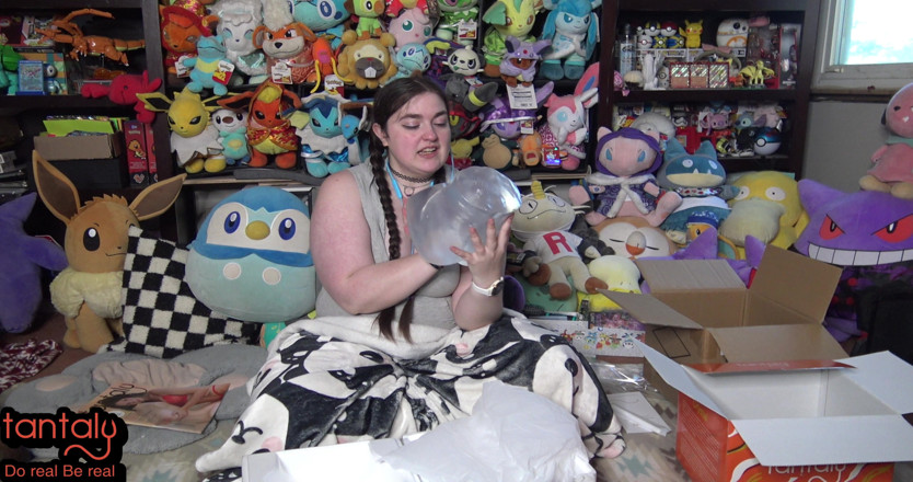 LustfulGeeks: Abby Unboxes Crystal Sex Panenka Tantaly