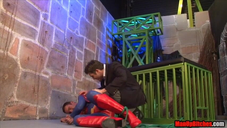 ManUpFilms: Zajatý superman