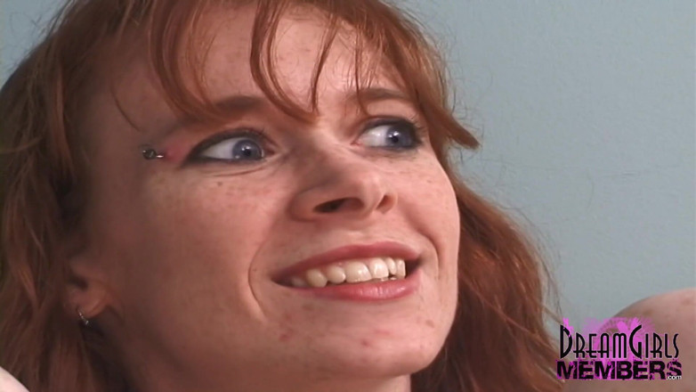 Dream Girls: Ginger Newcumer rozprzestrzenia swoją owłosioną cipkę