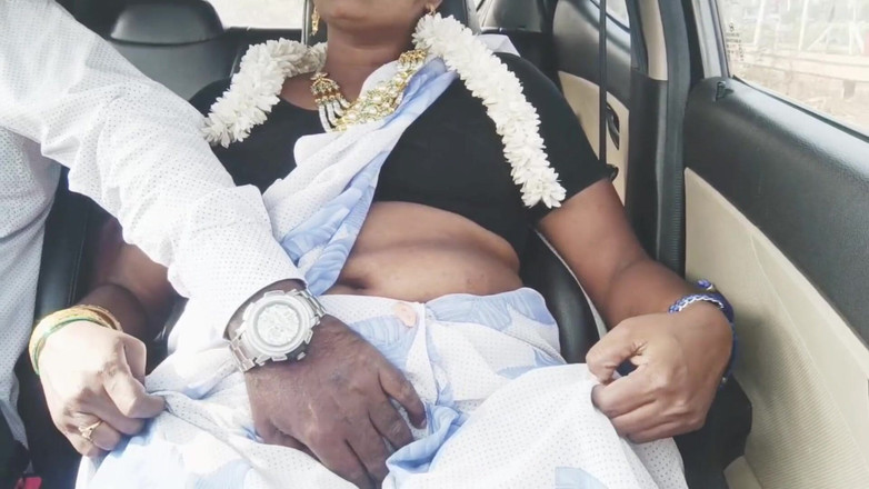 Telugu honey lips: E -2, P -3, Telugské špinavé řeči, Telugské špinavé řeči. Indická sexy tetička v sárí, angličtina.