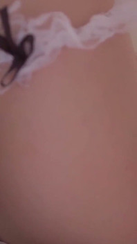 女仆湿润的阴户操逼
