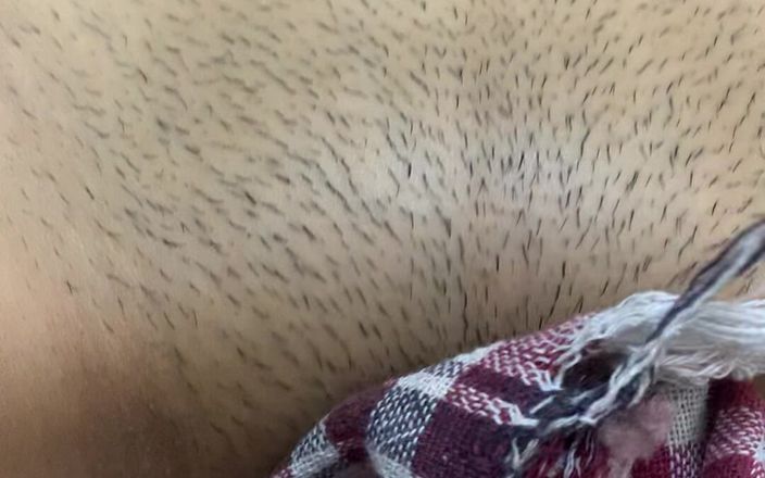 Riya mickey: We bedrijven de liefde alsof niemand keek