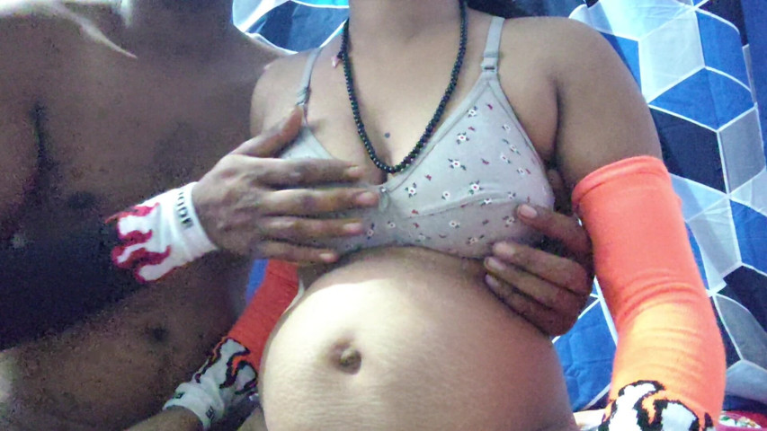 Indian Couple Boobs Suck Desi Indian Couple Homemade Romance Real Couple Homemade Amateur HD Video (Purehar money)