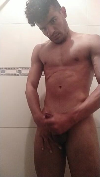 trebol_Jess: Flexible Latino twink jerking off