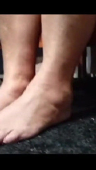 A Friend Cumming on My Feet 1