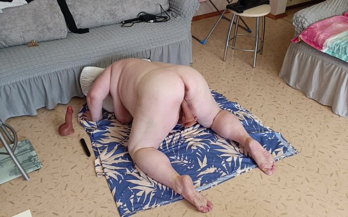 Zona901: Novia con grandes tetas culo y coño peludo carnoso se...