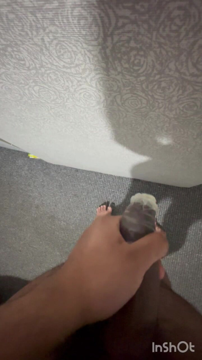 Dick dank: Cậu bé thủ dâm trong bao cao su