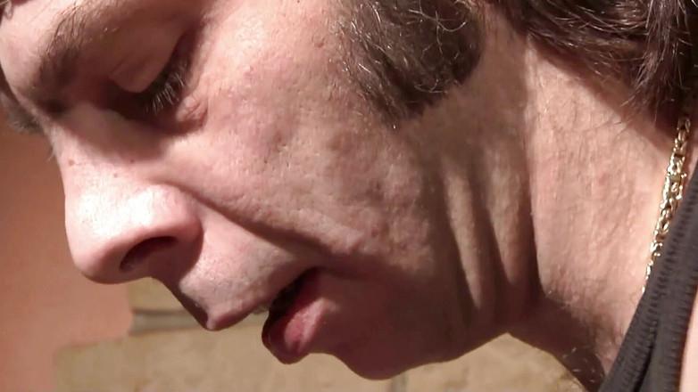 German amateur - 100% German hardcore videos: Atölyede işçiyi sikiyor