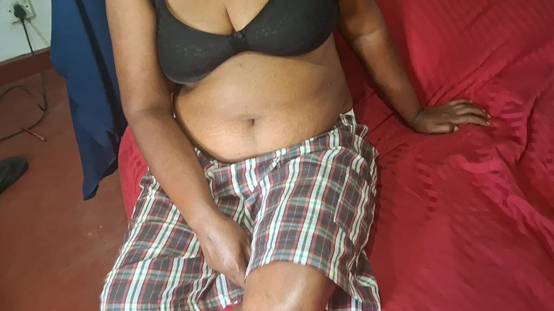 Teena New: Asijská sexy máma s velkými kozami