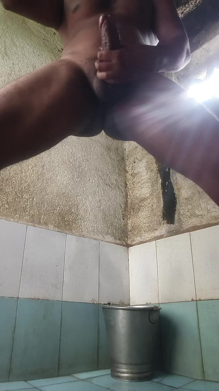 Needajob: Je tu někdo, kdo mi saje penis a všechny?