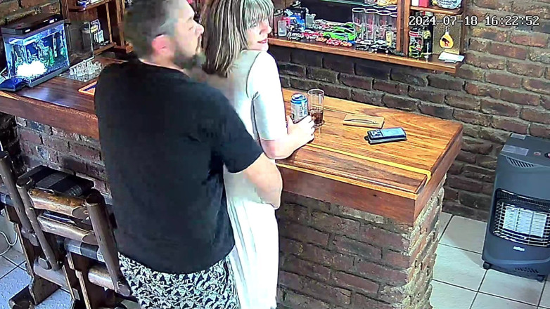 Sparowdox: Just Caught My Husband Cheating with the Neighbours Wife