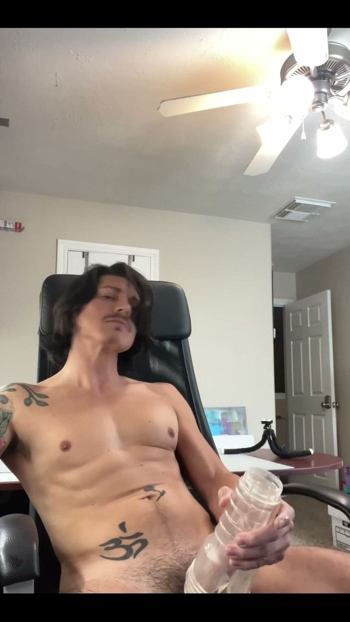 Andy Mendoza: What’s a Better Way to Spend Time at Your Desk...