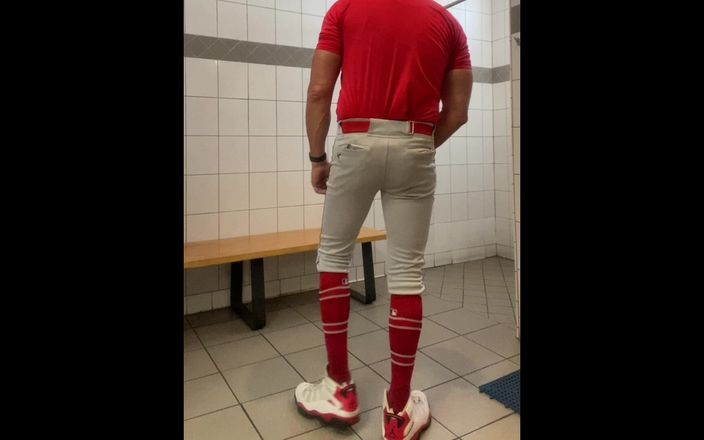 JockDad87: Buff Dilfjockdad87 Edges în vestiar în baseball Gear