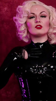 Fetisch latex gummi zusammenstellung video MILf arya Grander neckt von versautem outfit