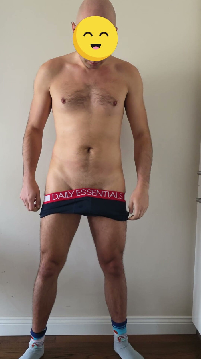 ShyCummerBoy: Snabb striptease och sperma
