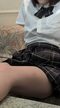 Menggelitik: Edisi Sofa