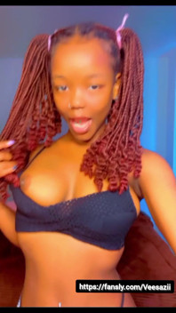Bombasse noire
