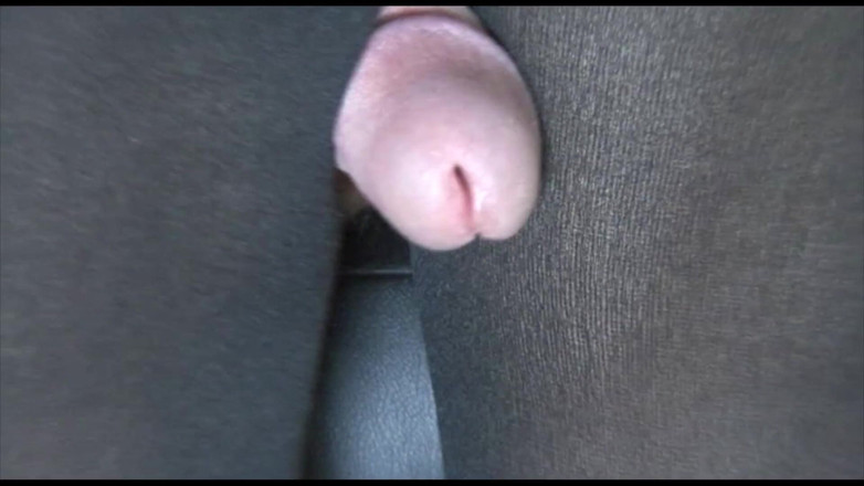 Nylon Xtreme: Combinaison noire, footjob en nylon