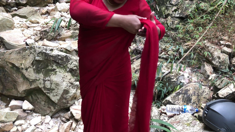 Lustybaby605: Petualangan hutan nepal 2.4- cewek mangal semok di hutan