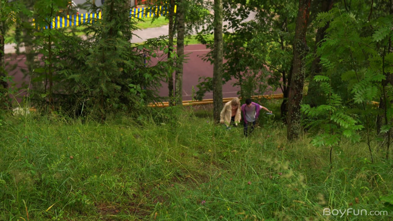 Boyfun: Rabuda rabuda seduz seu amigo hetero de 18 anos balançando seu...