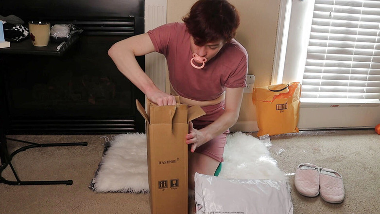 Little Fenne: Littles asmr doğum günü hediyelerini Little Fenne ile açıyor