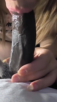 Underbar femboy styvsyster avsugning är fantastisk part2