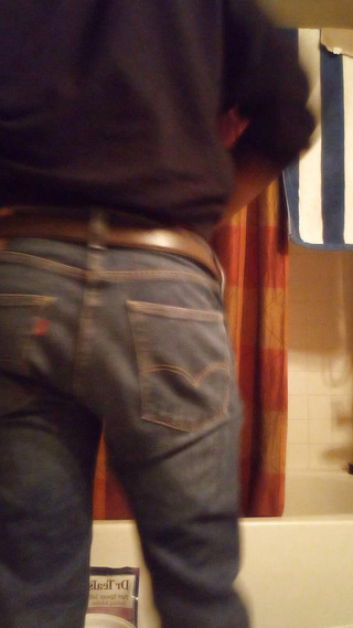 Pharoah Zeus: Bootyful Anal Fingering From Jeans