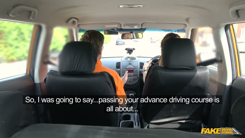 Fake Driving School: Fake driving college - creampie salissant et pipe avec gorge profonde