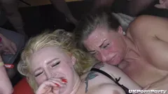 Sammy Goud Enjoys a Gangbang with Sexy Loula Lou_2