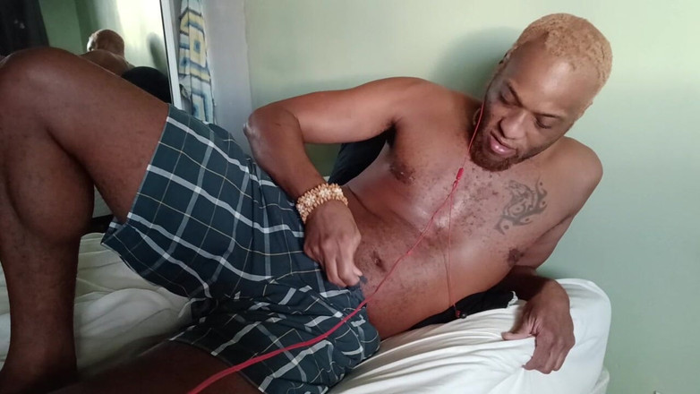 Kennie Jai: Kennie Jai si to dělá na Valentýna