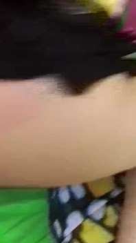 Bionda si fa sditalinare e leccare la figa in pov