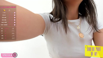 Cute Alice: Linda Alice, flaca con tetas pequeñas y una buena cara...