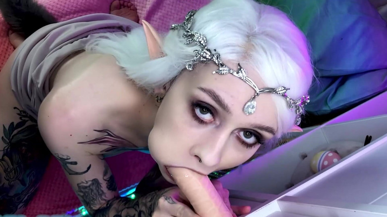 Eva Barbie: Pulă uriașă pentru sora mea vitregă