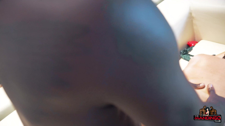 The Mandingo Club: Mengongkeknya Seperti Impian Paling Nakal Awak