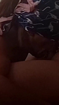 Täglicher blowjob, der sperma in larynx nimmt