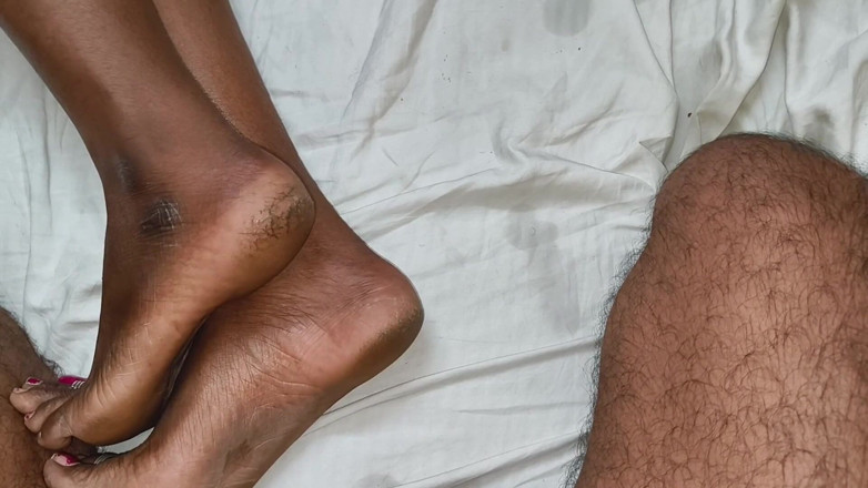 Amuda ulagam: Indio casero anal en primer plano