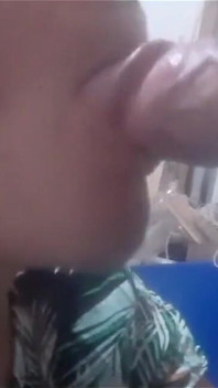 Šel jsem si dát nějakou změnu na oběd do domu stavebního dělníka, moje nevlastní matka mi řekla, ať si dávám pozor, ale nabídl M