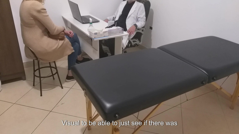 Gabi SweetCouplesStories: Echter Urologe führt eine anal untersuchung durch und heilt sie...