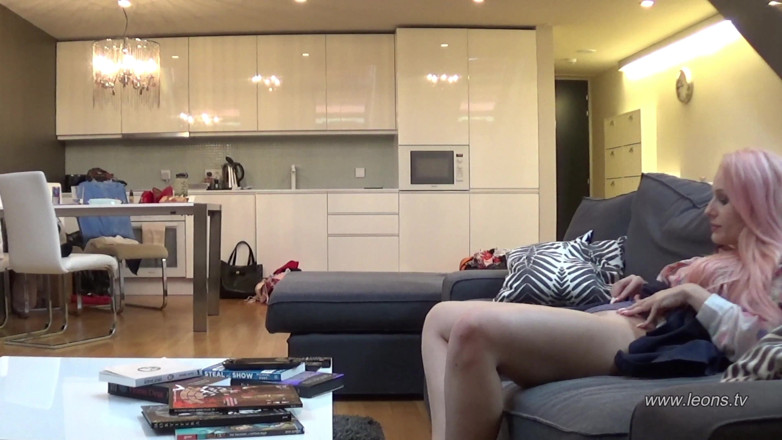 Leon Lambert Girls Twerk Parties CFNM: Babe Showing Her Body at Home