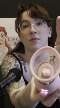 NSFW Review of the Honey Pistiling Vibrator vom bösen pfirsich lecken