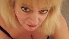 Nicola Hotwife: Nicola POV kouření