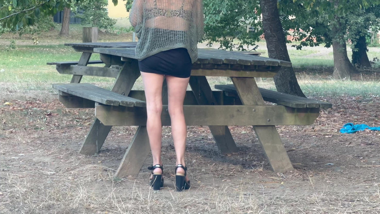 Couplehamster: Kamyon şoförleri ararken otoyol dinlenme alanında kısa bir mola