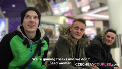 Czech Gay Couples: 捷克同性恋夫妇 7 个购物中心荡妇 - 异性恋兄弟撕开他闺蜜的洞