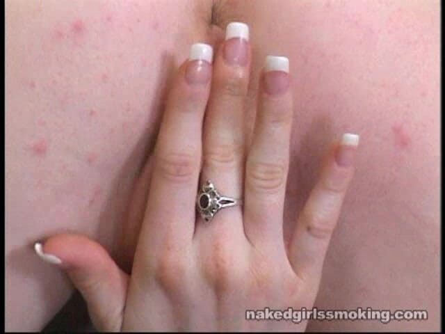 Kick Ass Pictures: Film streaming da scarlet di ragazze nude che fumano
