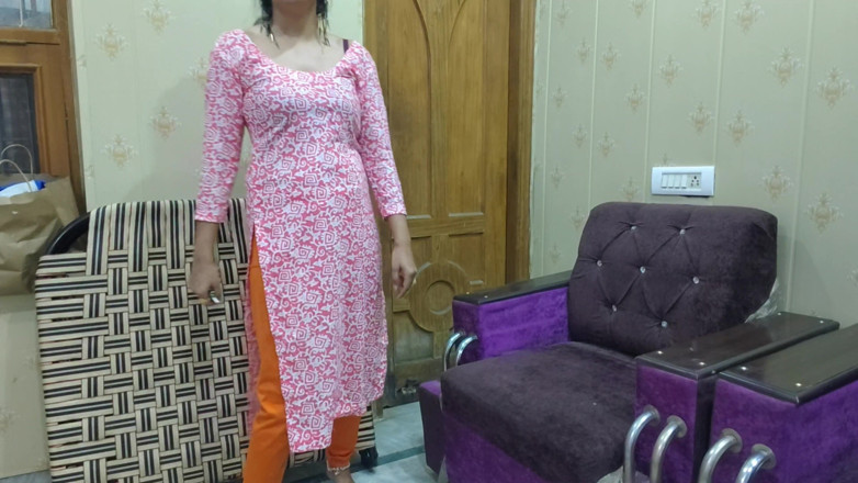 Hornycouple149: Üvey kız kardeş ve üvey erkek kardeş mağaza odasında seks ilişkisi...