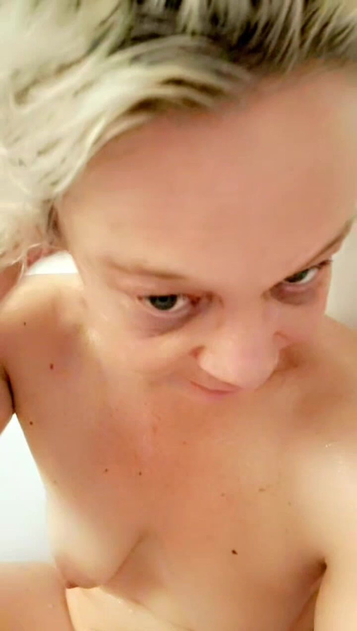 Sofy13: Küçük bir seks banyosu