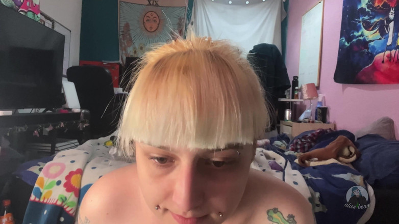 Alice Bean: Pratique de la coupe de cheveux